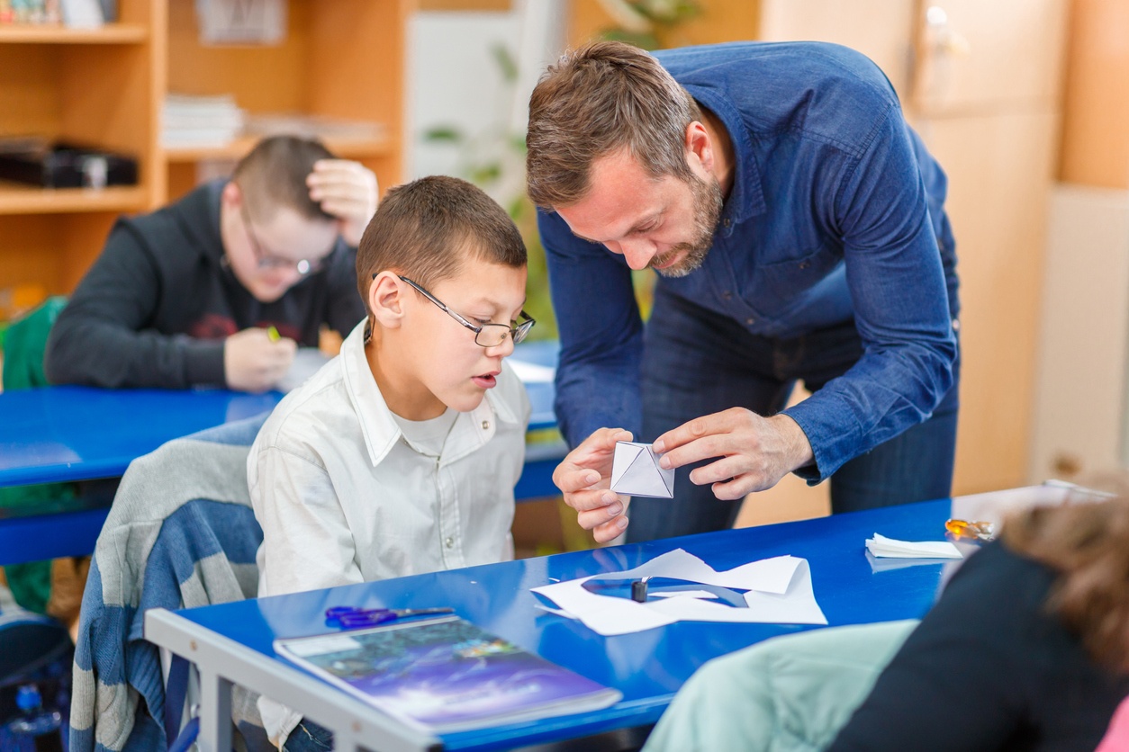 a-special-ed-teacher-had-her-students-in-her-weddinghellogiggles